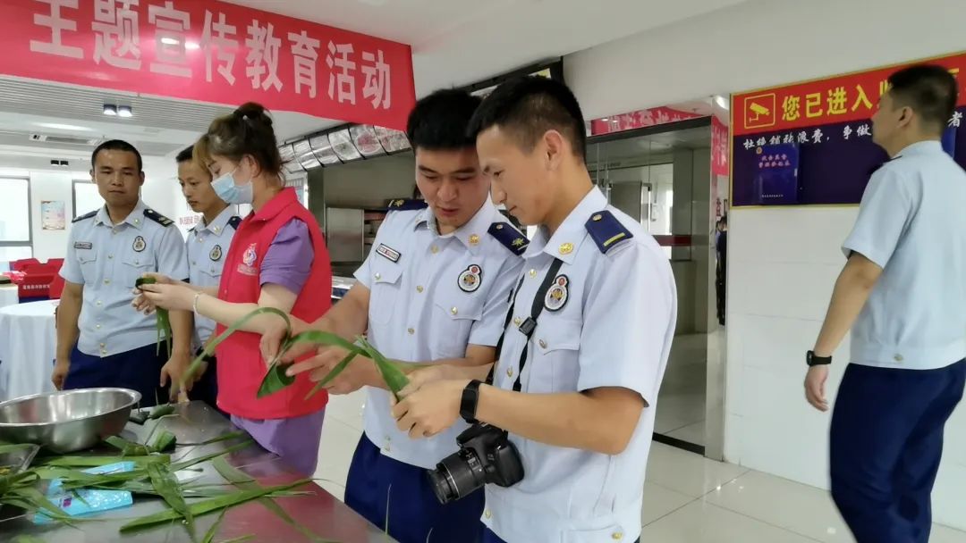 美德之城·志愿同行︱“端午粽飘香  拥军情谊长”志愿服务活动开展