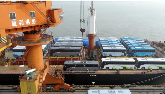 预计3月中旬抵达非洲！靖江口岸首次出口客车