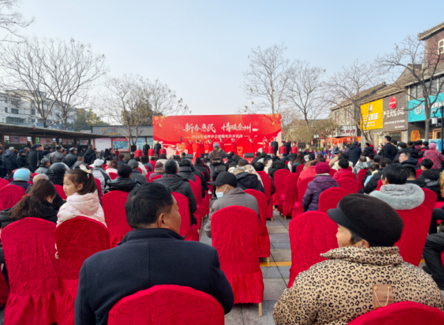 泰州姜堰：非遗“舞”动人心 服务“暖”化寒冬

