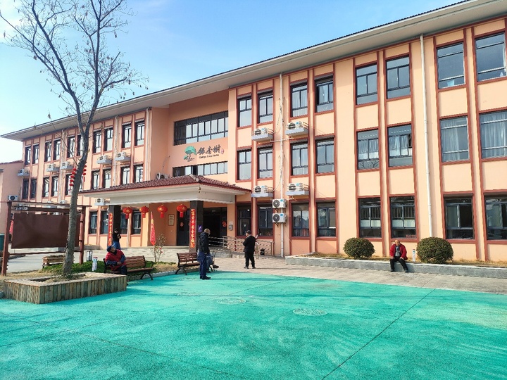 	
交汇点丨映照“夕阳红”，这群农村养老护理员接力坚守