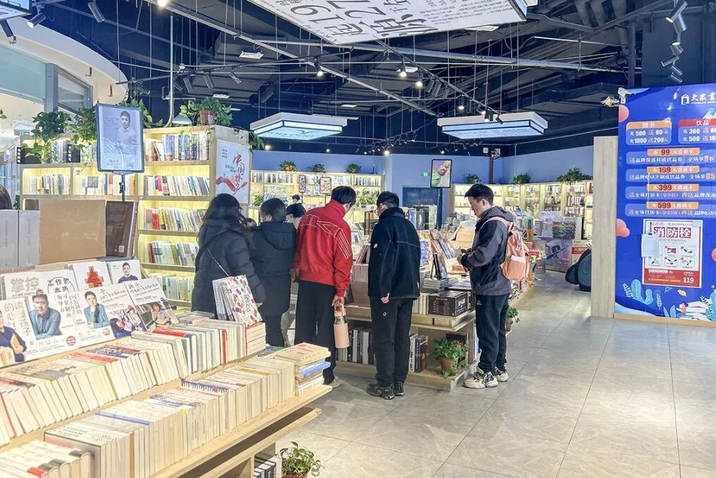 遛娃、放空…这些地方藏着假期的宁静