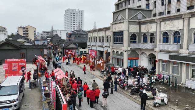 泰州：学法“专列”进街巷 法治守护农民工