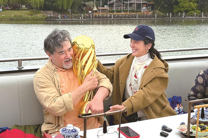 话剧《鳄鱼》主演齐聚泰州——沉浸式打卡解锁文旅诗意

