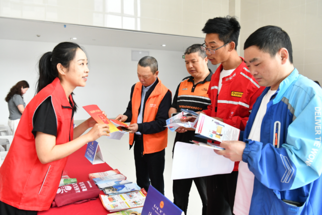泰州姜堰：为城市“奔跑者”遮风挡雨 服务集市暖“新”更贴“心”