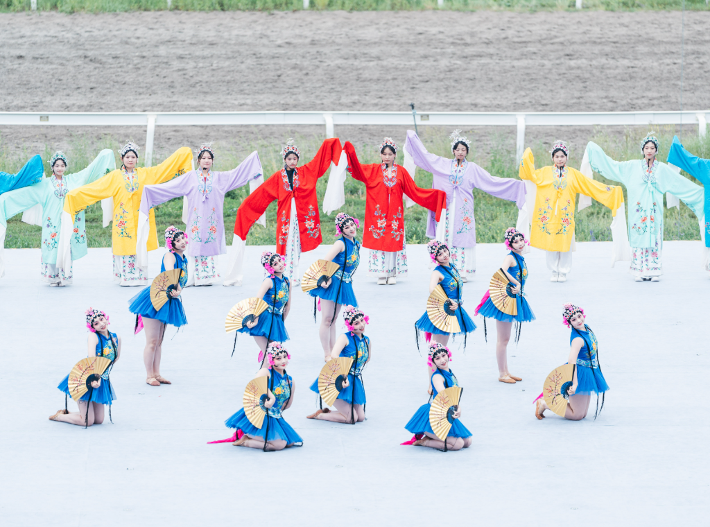 泰州：戏曲折扇舞蹈亮相天马文化旅游节