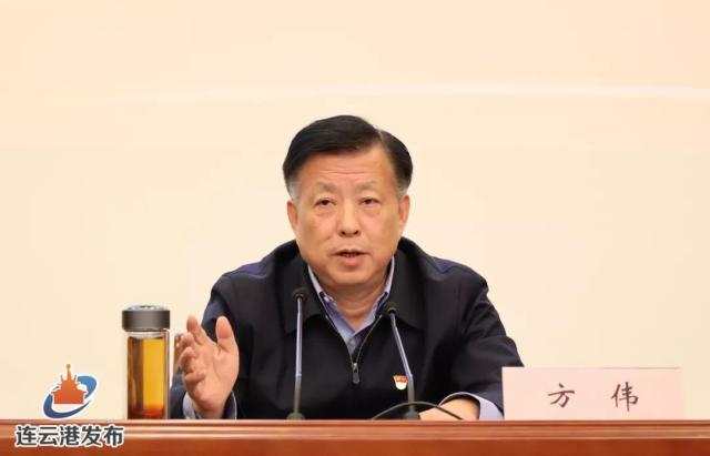 方伟在连云港职业技术学院宣讲党的十九届六中全会精神