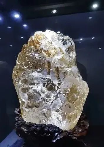 走进非遗| 精美绝仑的东海水晶雕刻_中国江苏网