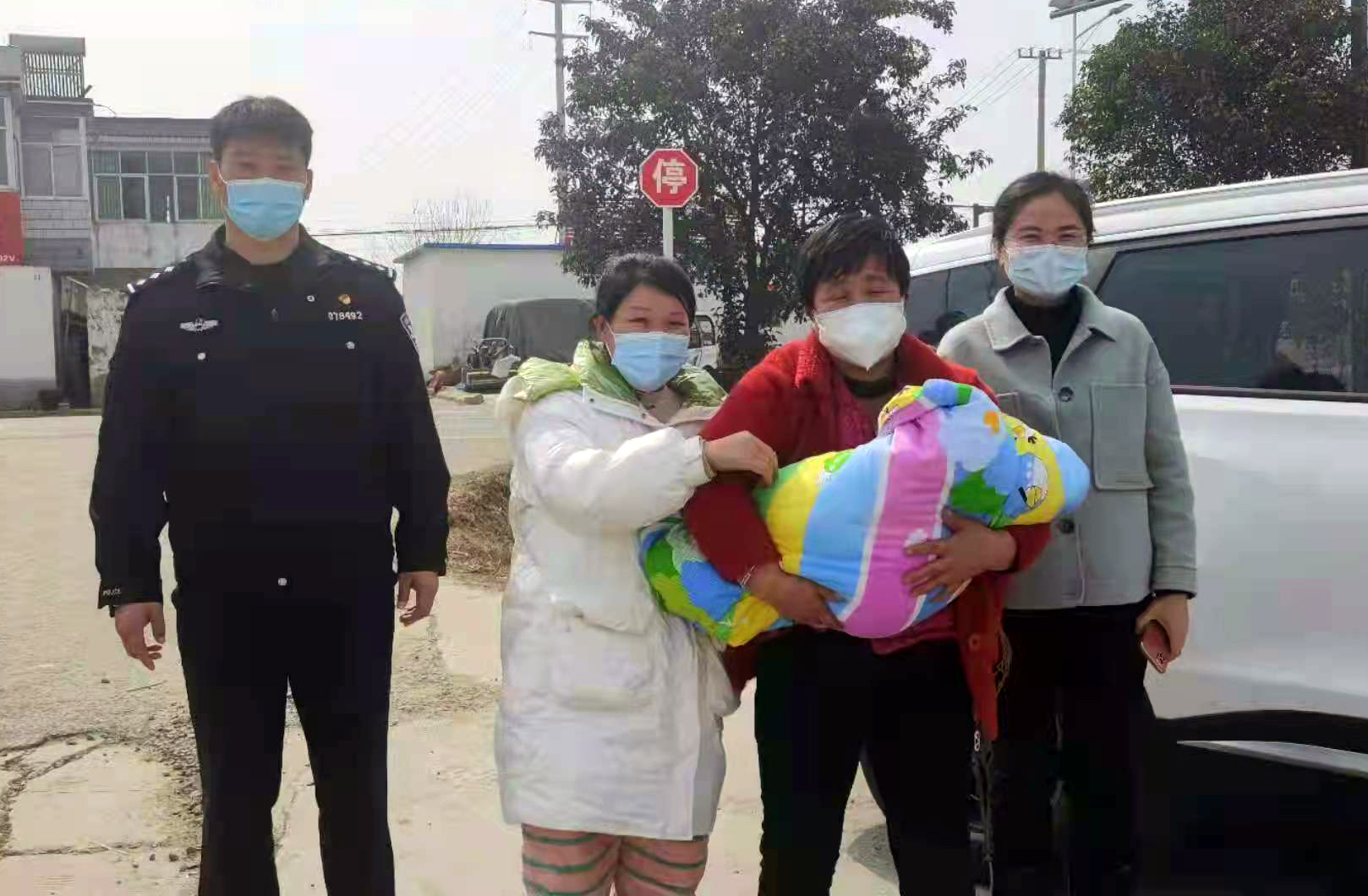 全程暖心！灌云警地携手护送新生儿平安回家