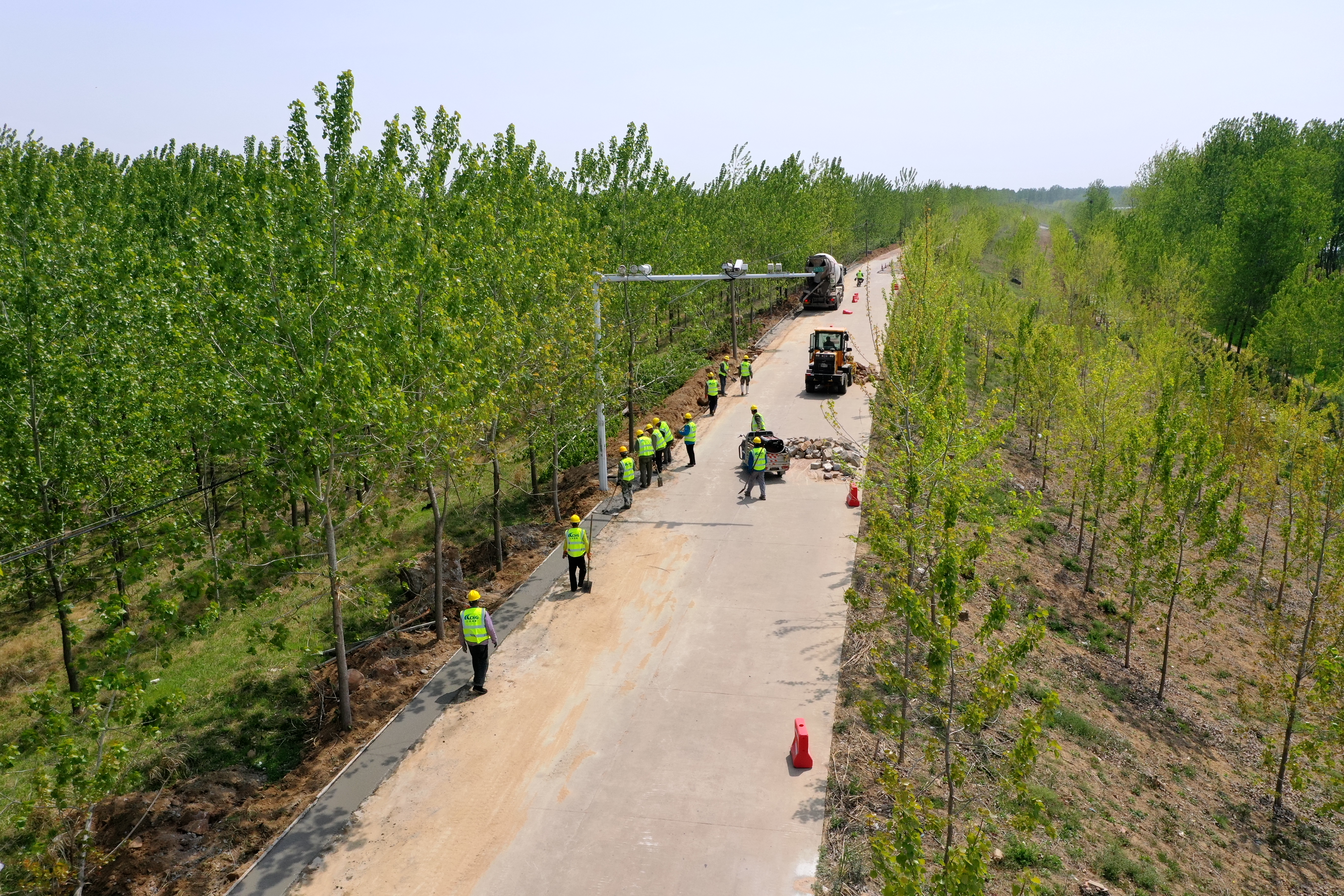 新沭河堤顶道路提标工程建设加速推进