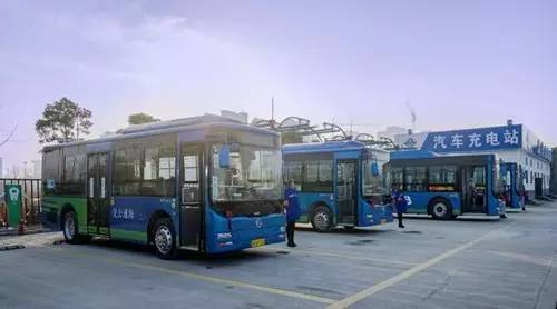 道路半封闭施工   多条公交临时绕行