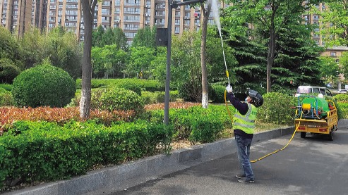 连云港为8600公顷园林绿地“解渴降温”