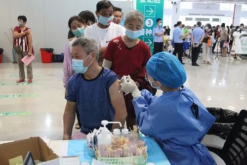 连云港60岁以上人群新冠疫苗接种完成率居全省前列