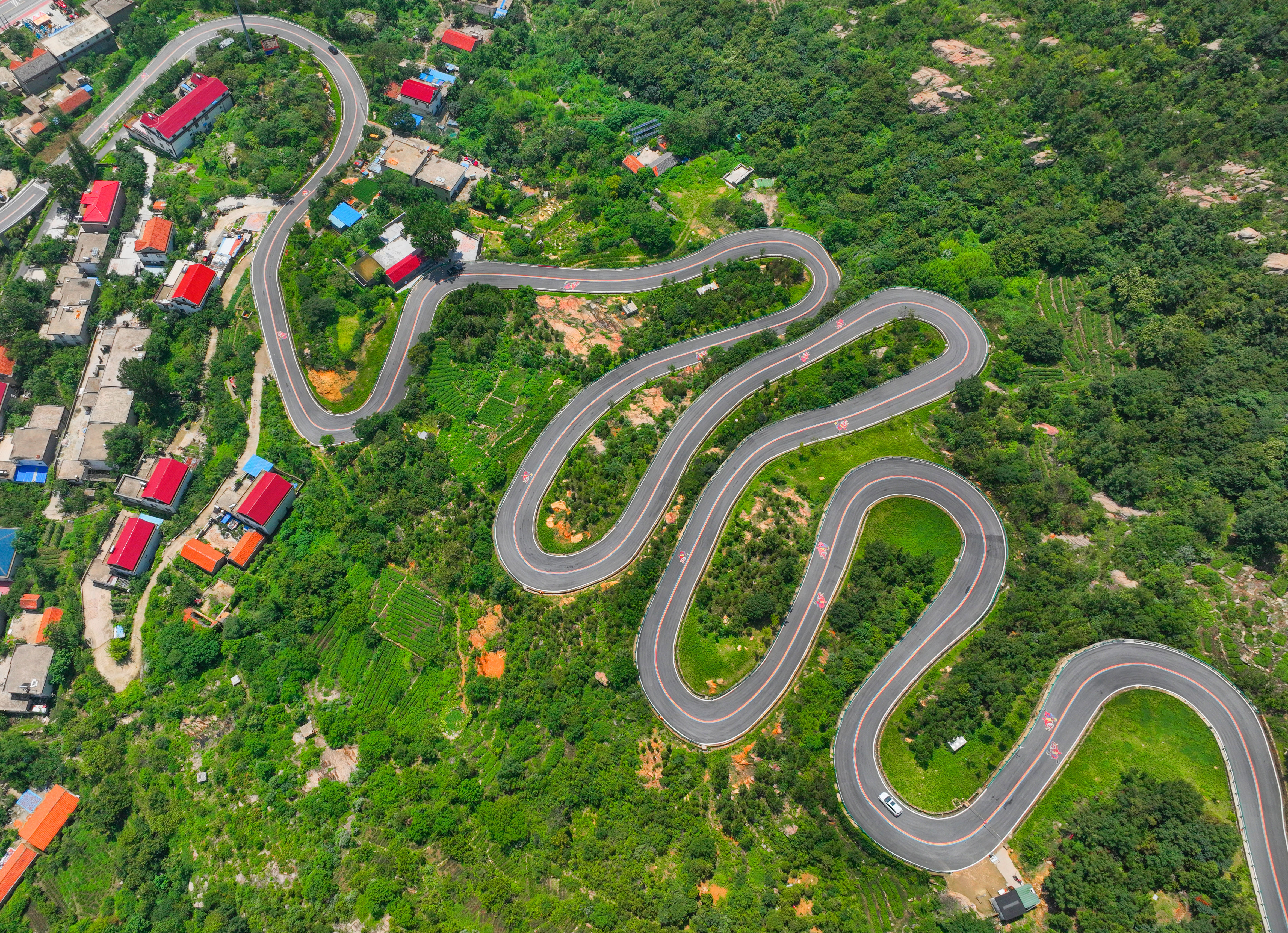 修起山区致富路