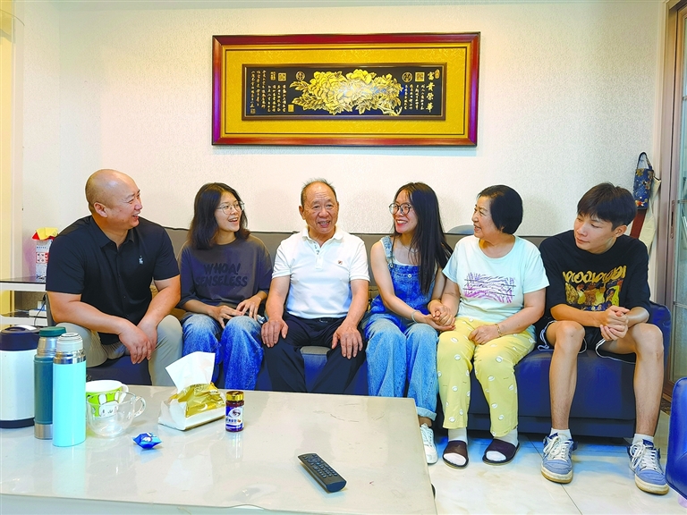 跋涉2100多公里 广西姐妹花来连就想当面说声谢谢