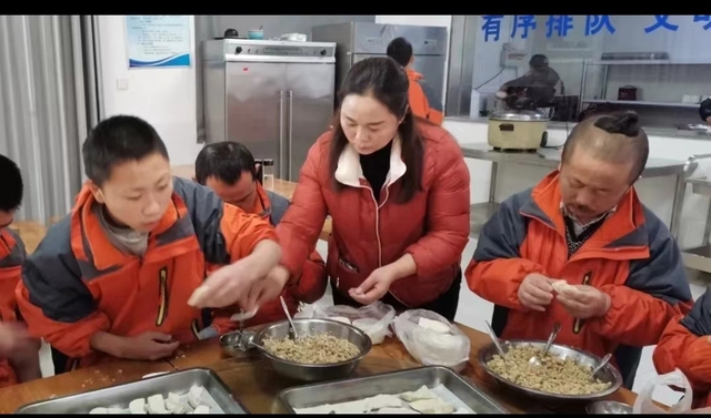 诚信港城 | 丁海林：诚信经营打造“残疾人之家”