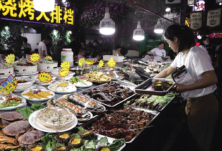 夜经济催热港城假日市场