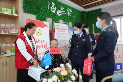 连云港市多名典型入选新时代江苏重大先进典型主题影像展