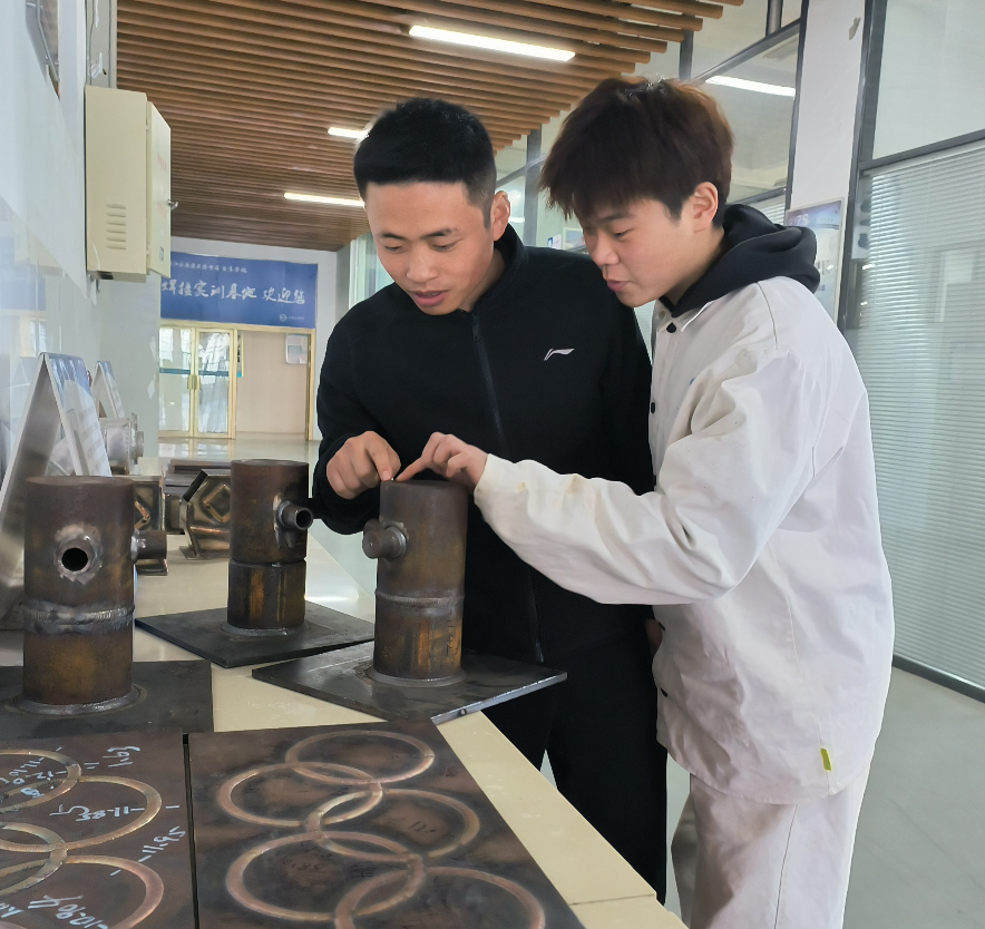 连云港18岁钢铁裁缝获全国焊接技能大赛一等奖