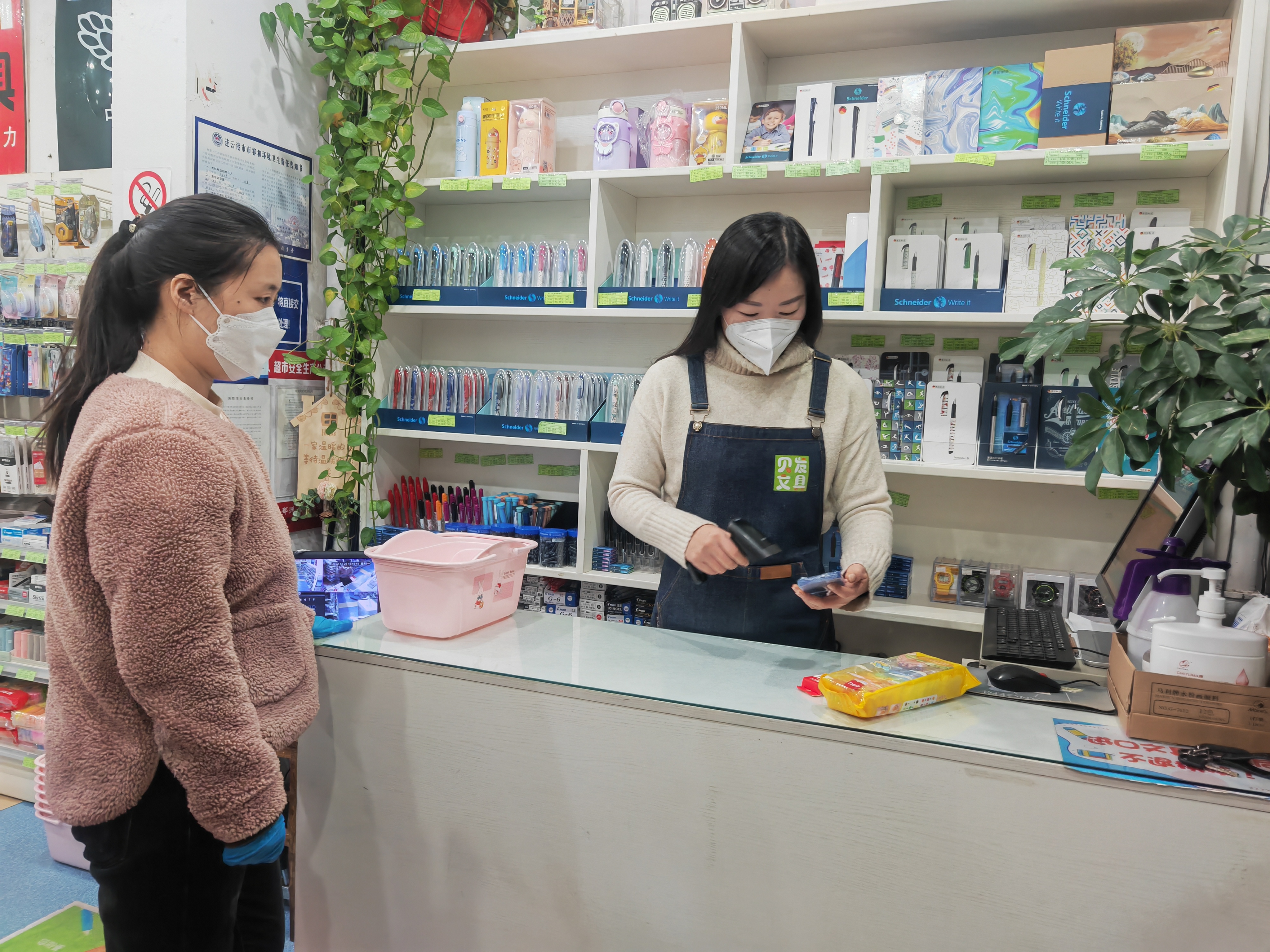 实体小店的新赛道 | 文具店依托网络收获三万多会员