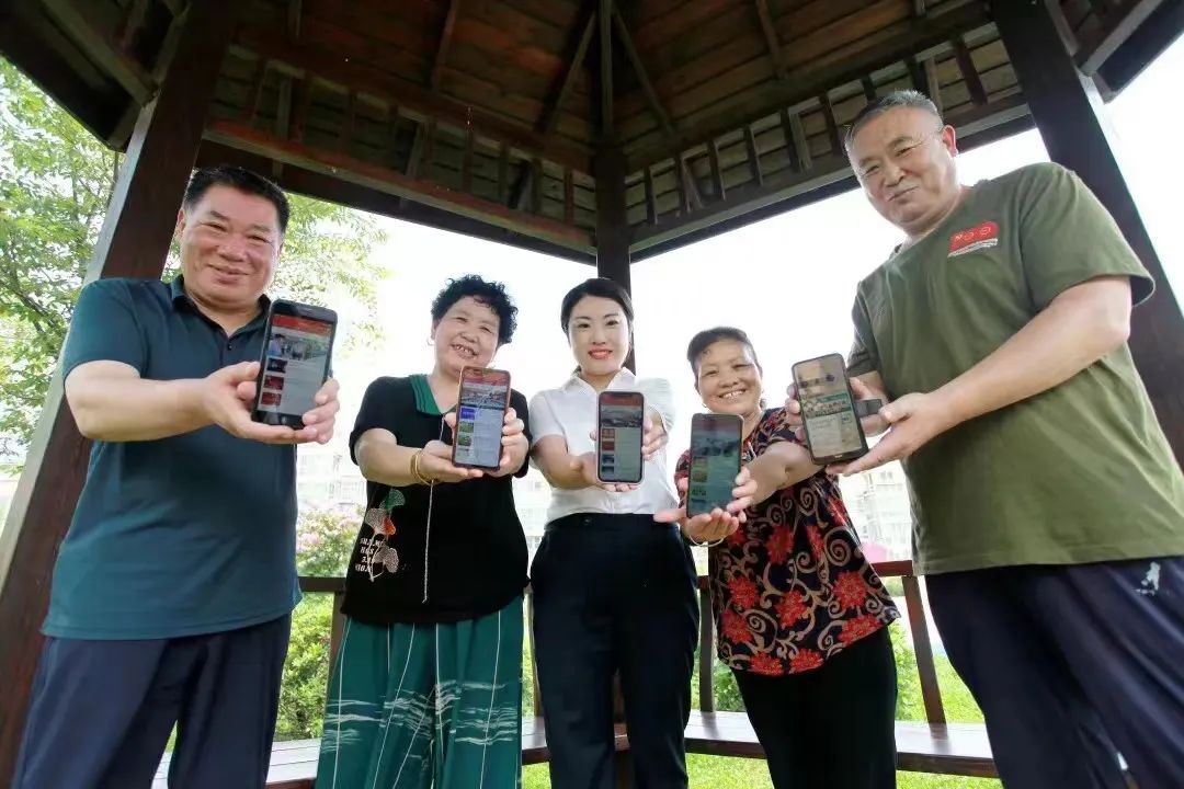瞧！咱们社区里的全国人大代表