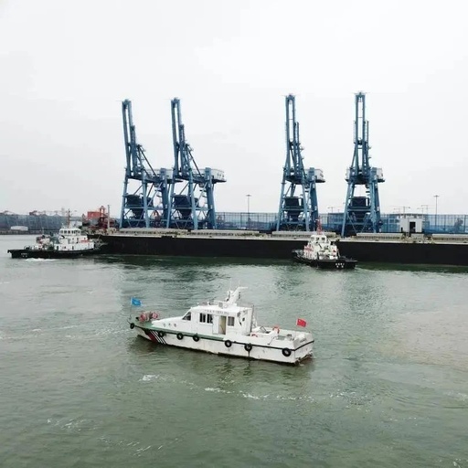 连云港海事局护航农资船舶“零待时”进港
