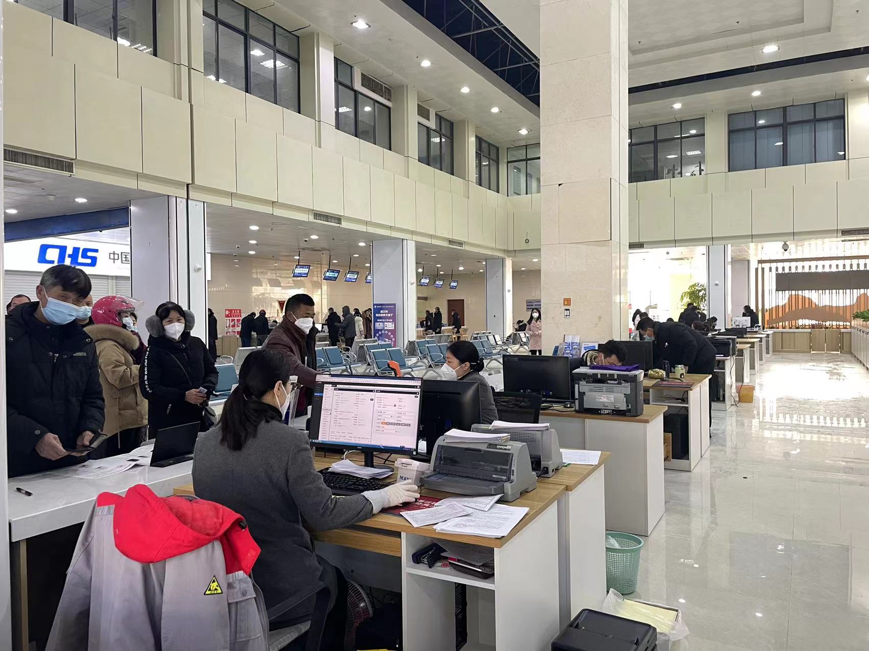 “零跑腿”政务服务更加便民 营运证转籍异地“不见面”办理