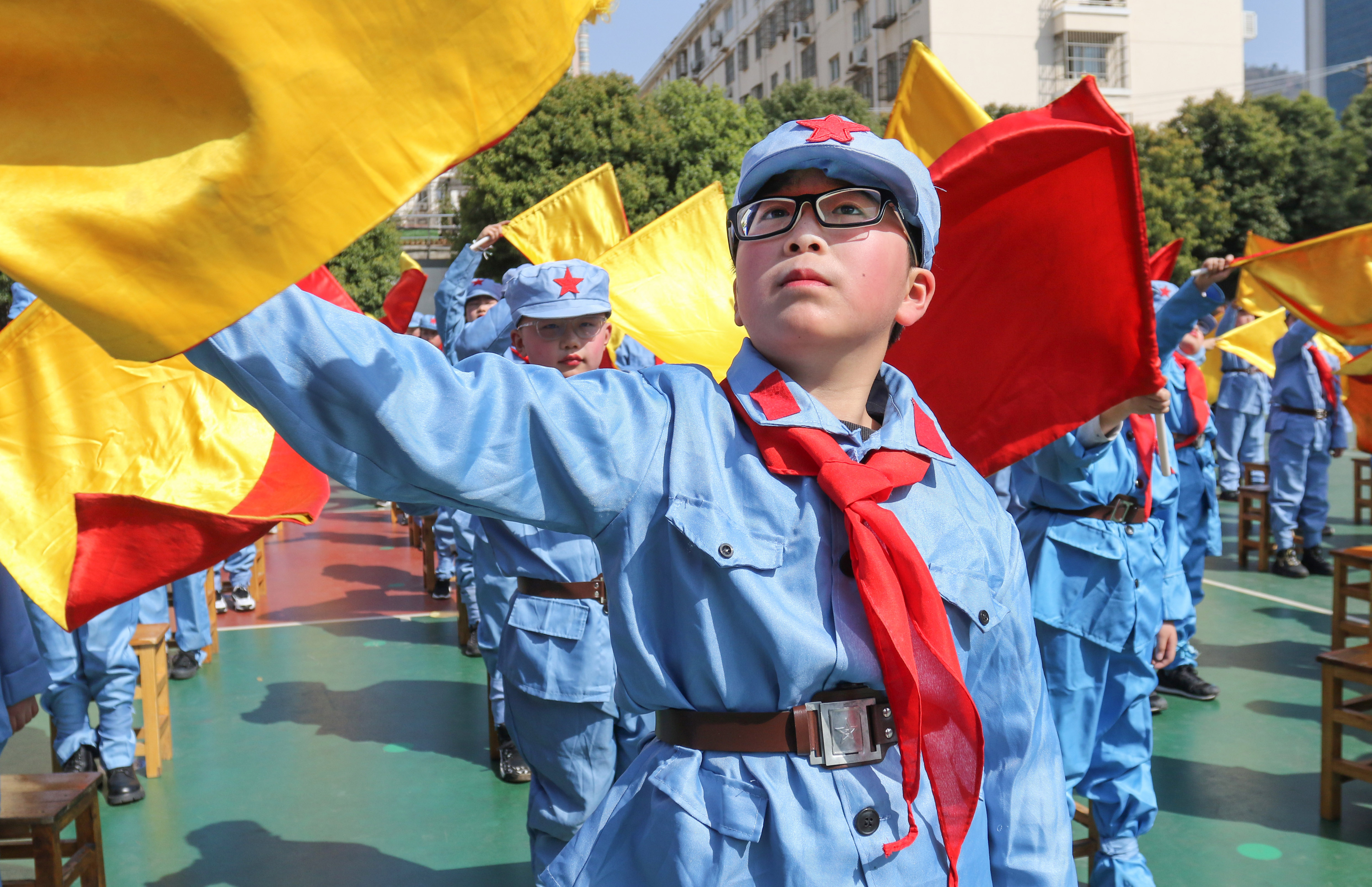 连云港市首个“红军小学”授牌