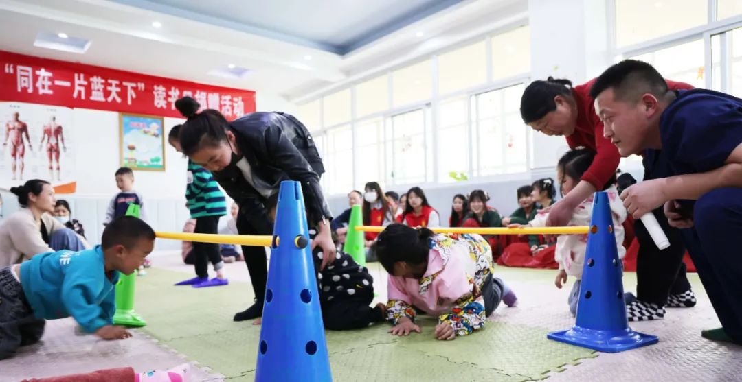 连云港职业技术学院商学院|二十载爱心传递 书墨香润泽童心