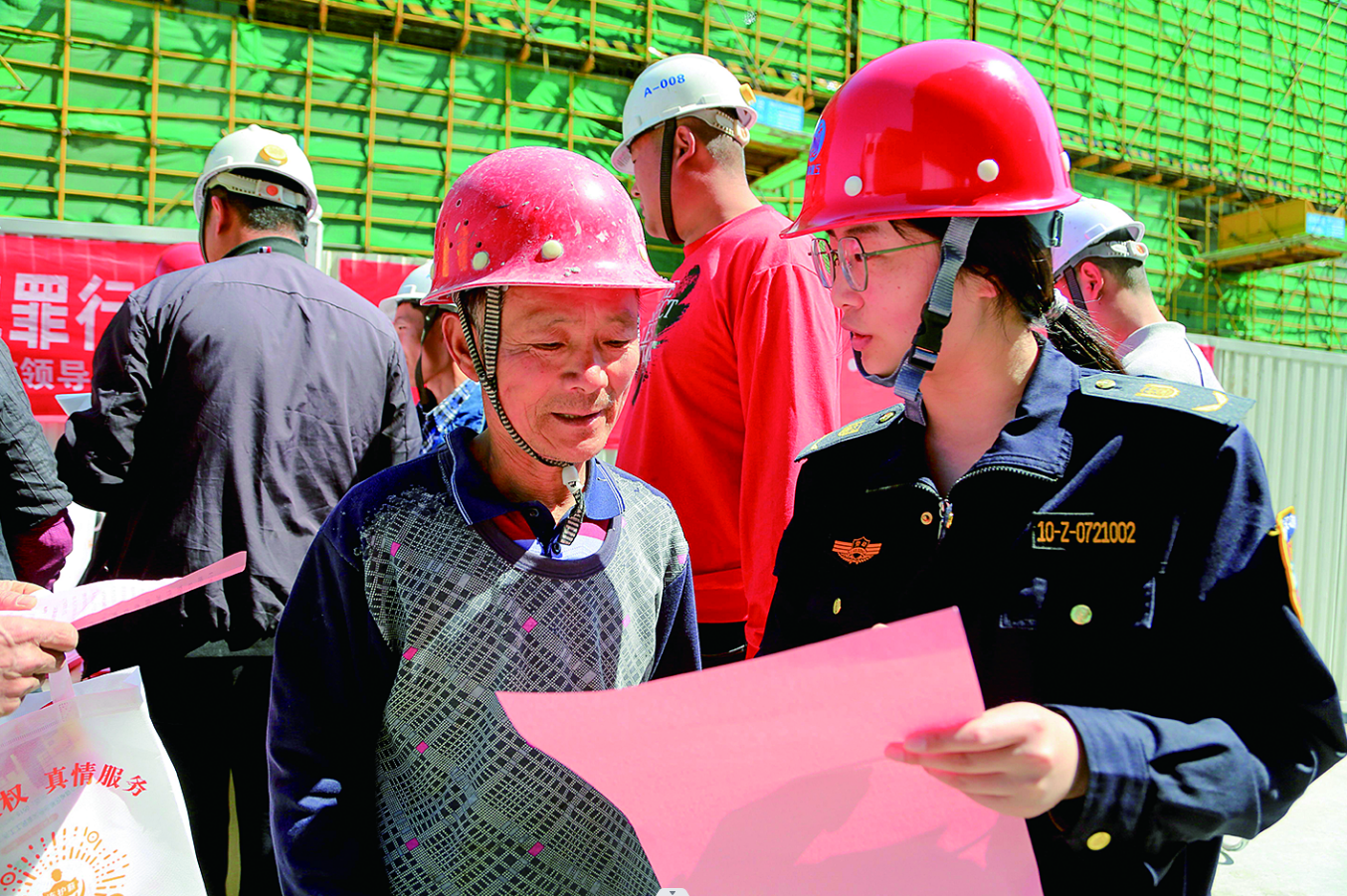 赣榆区开展“尊重劳动 依法维权”活动  保障农民工权利