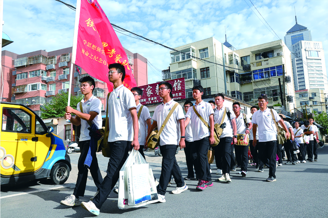 淮北中学“铁流千里”途经港城