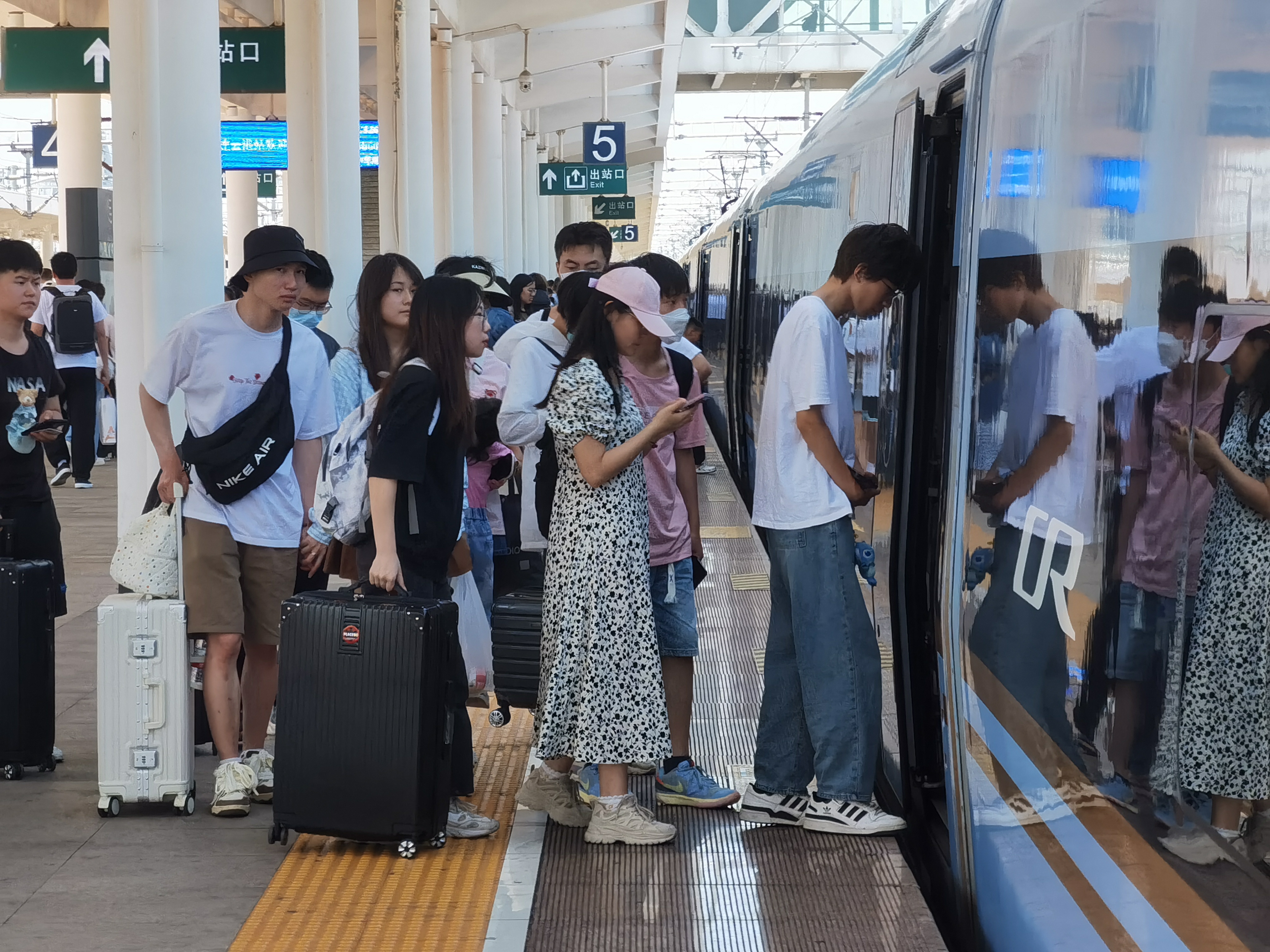 连云港地区铁路客运步入“千万客流时代”