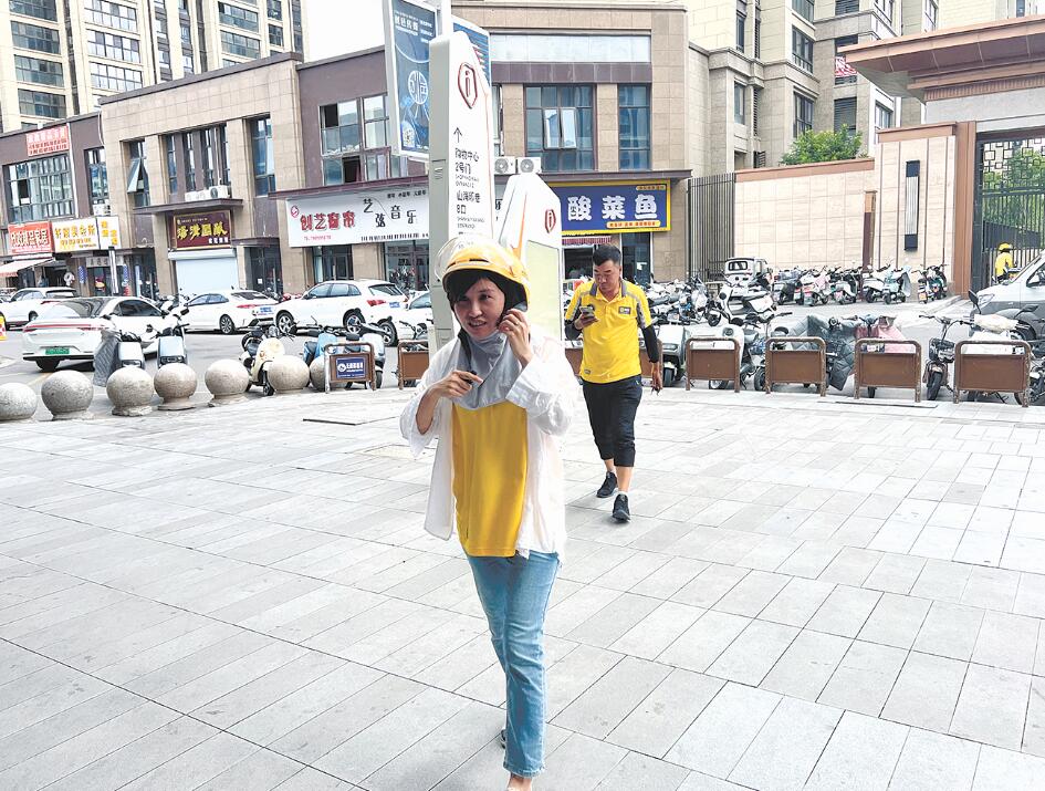 社区副书记半年内两次当外卖骑手 “沉浸式体验”让基层服务更精准更有温度