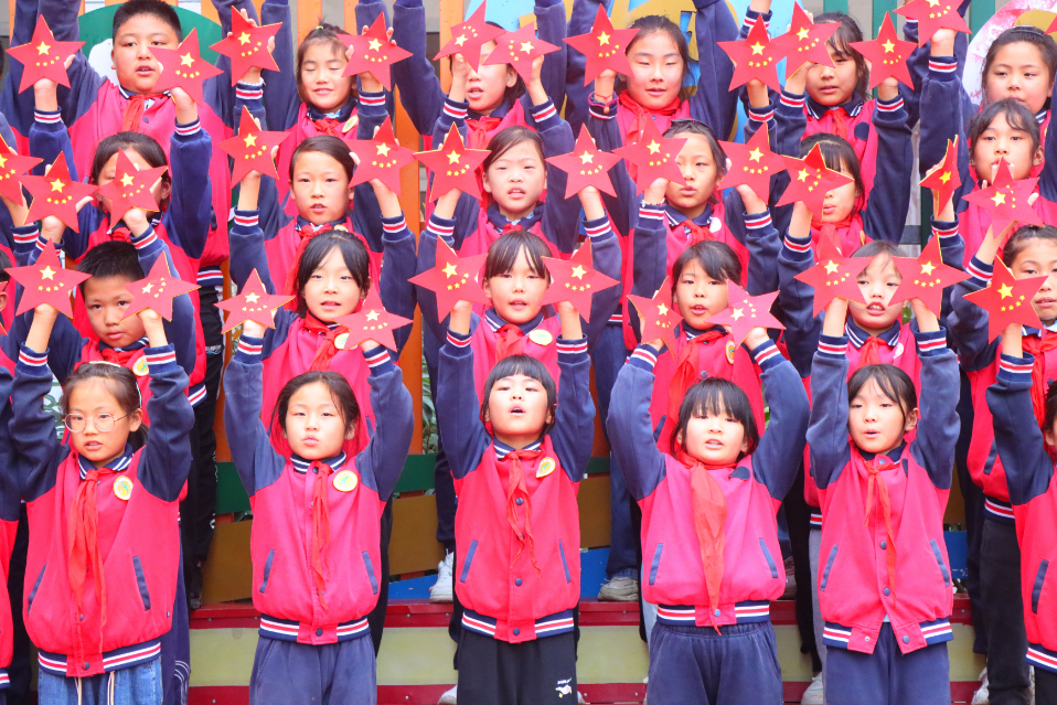 连云港市抗日山小学：唱响红色经典，争做强国少年