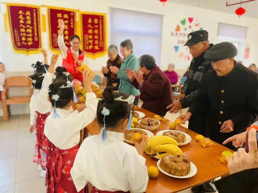 板浦中心幼儿园 | 重阳敬老 传承美德