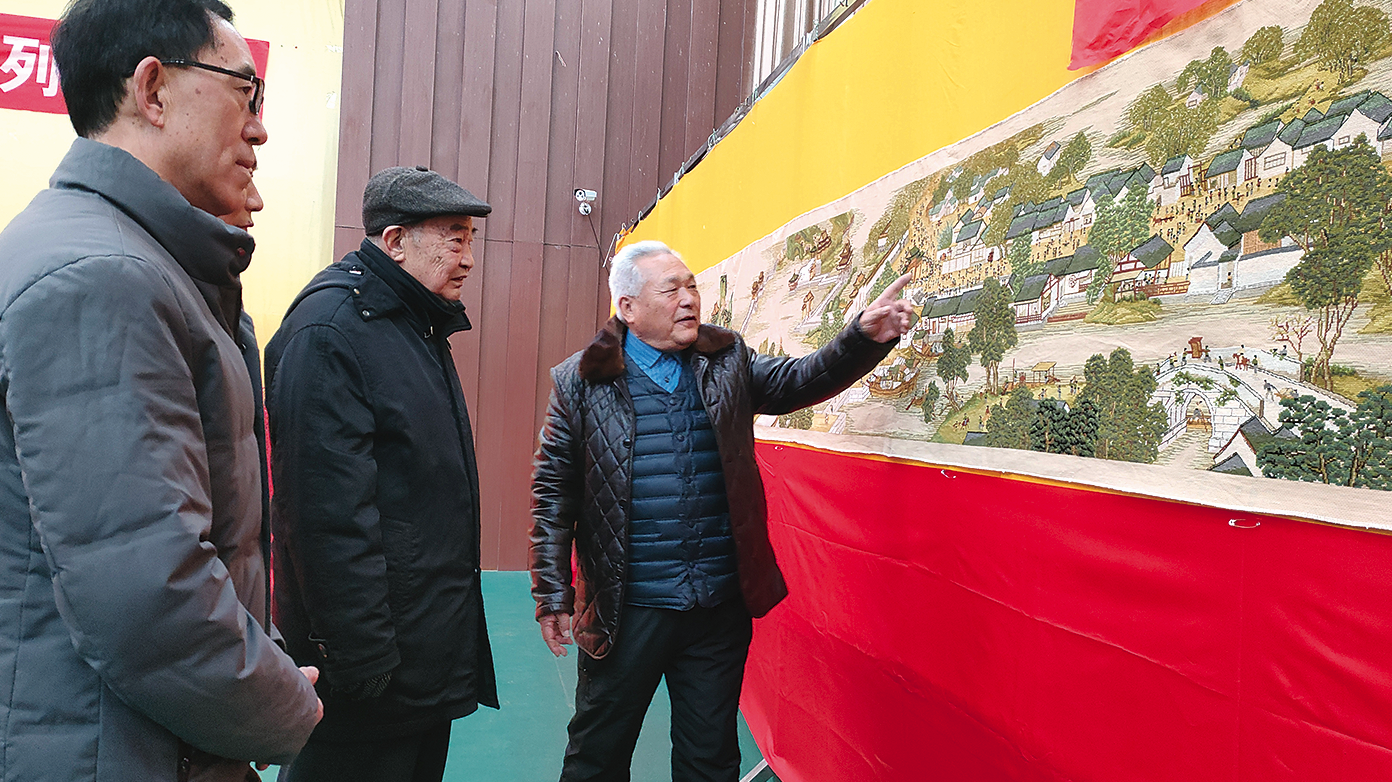 七旬老人6年绣出22米长“清明上河图”