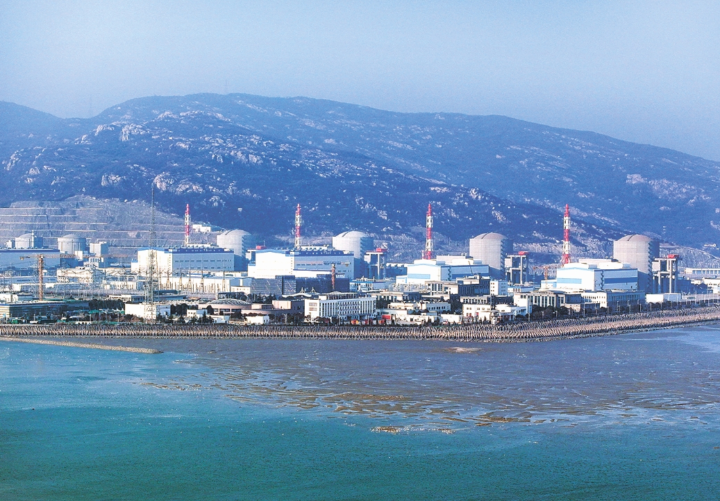市革命纪念馆获授“老区精神教育基地”牌匾