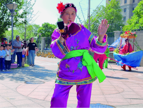 非遺花船隊(duì)進(jìn)校園