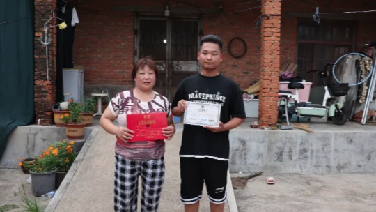 助学公益行|赣榆学子王宏运575分考取南医大