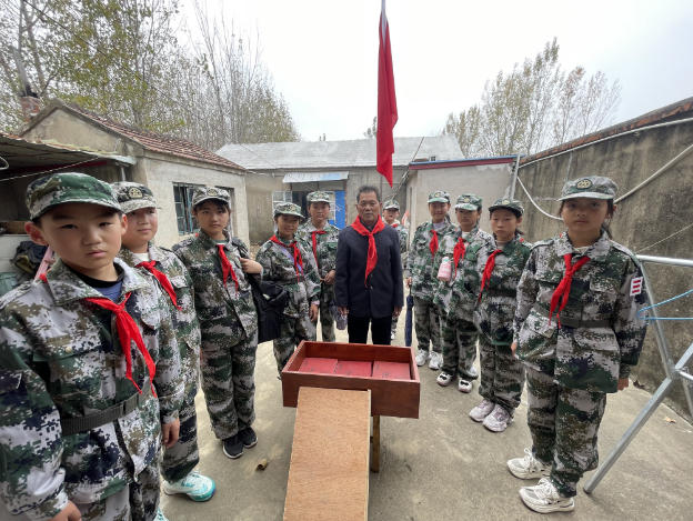 连云港市夹山中心小学：寻访红色家谱，传承家国情怀