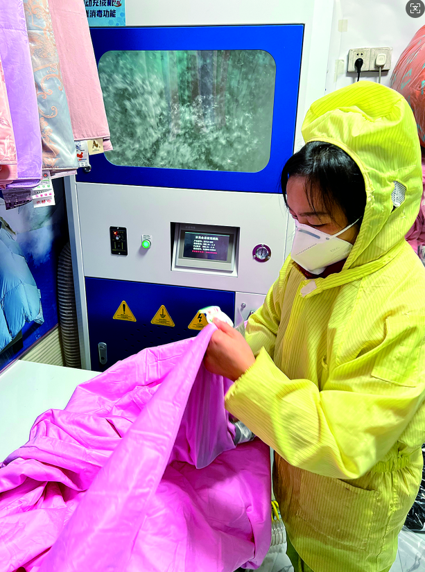 羽绒服翻新走俏  当心“飞丝陷阱”
