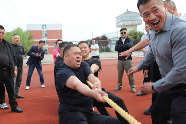 灌南縣綜合行政執(zhí)法局：開展文體活動“慶五一”