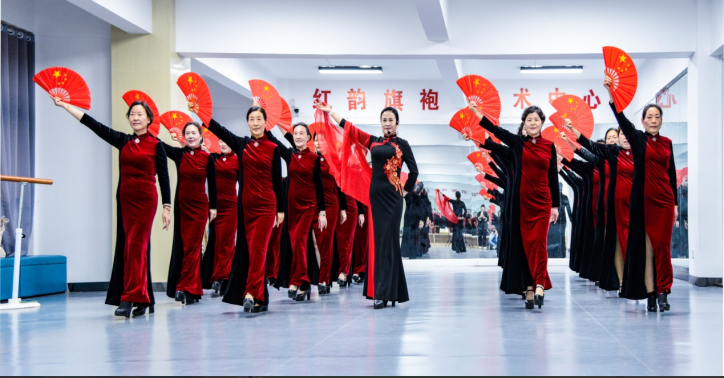 連云港旗袍秀 “三晉”展風采