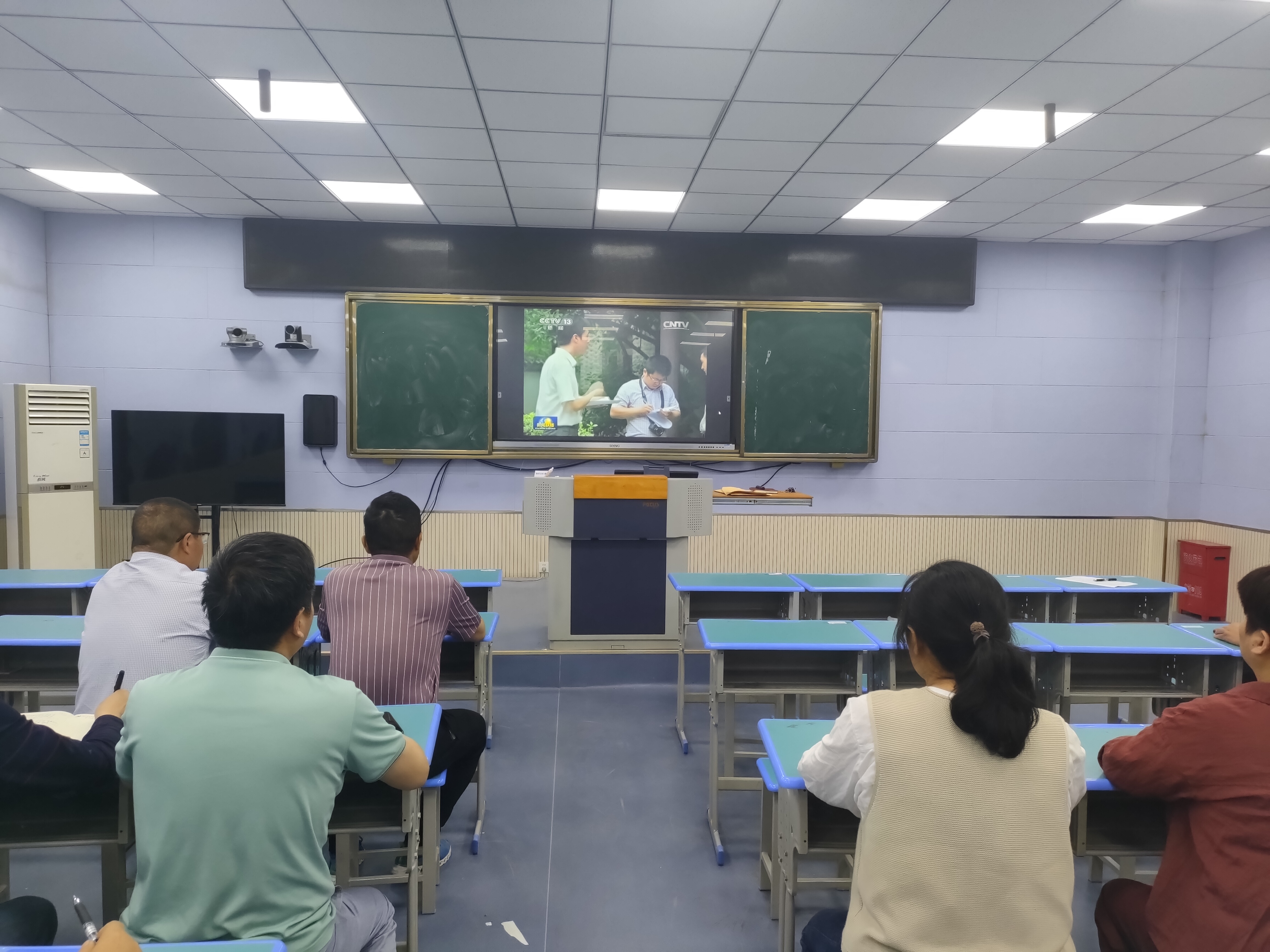 連云港市郁林中學(xué)黨支部：嚴(yán)守紀(jì)律底線 深化作風(fēng)建設(shè)
