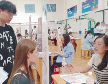 “九校联动”在连院校专场招聘会举行