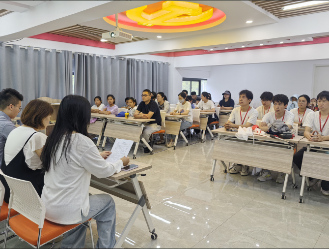 郁洲街道西鳳社區(qū)： “23° 傾籽” 兒童暑期夏令營開營 多彩課程助力孩子成長