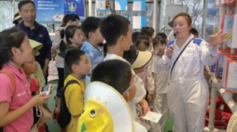 破解暑期看護“三重門”的溫暖答案