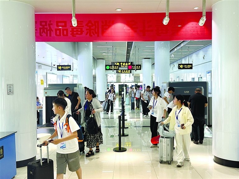 “出境热”点燃“暑期经济”  中韩轮渡团体游客数量同比翻番