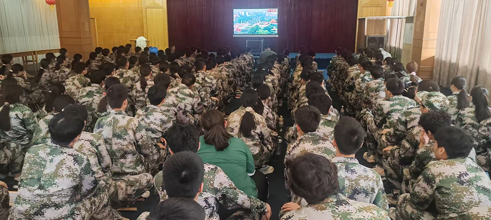 海滨中学|一堂生动的爱国主义教育课