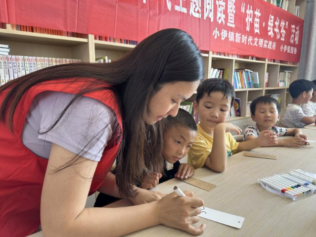 灌云县小伊镇：最是书香能致远 阅读最抚孩提心