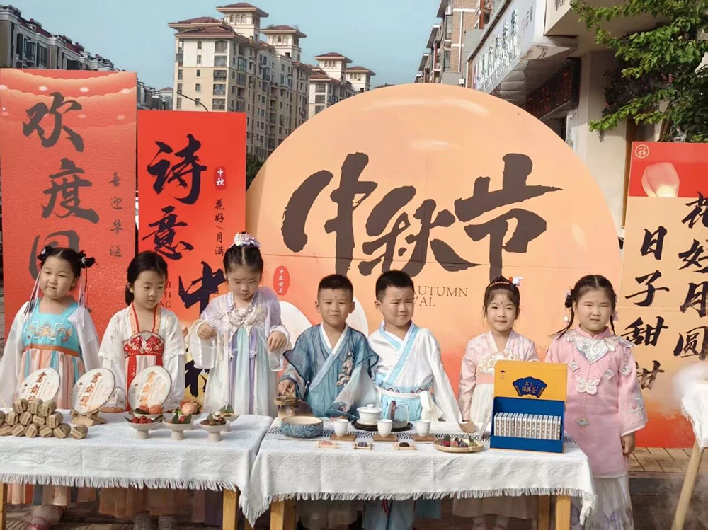 海州区幼儿教育中心 | 童心向祖国，月满润童年